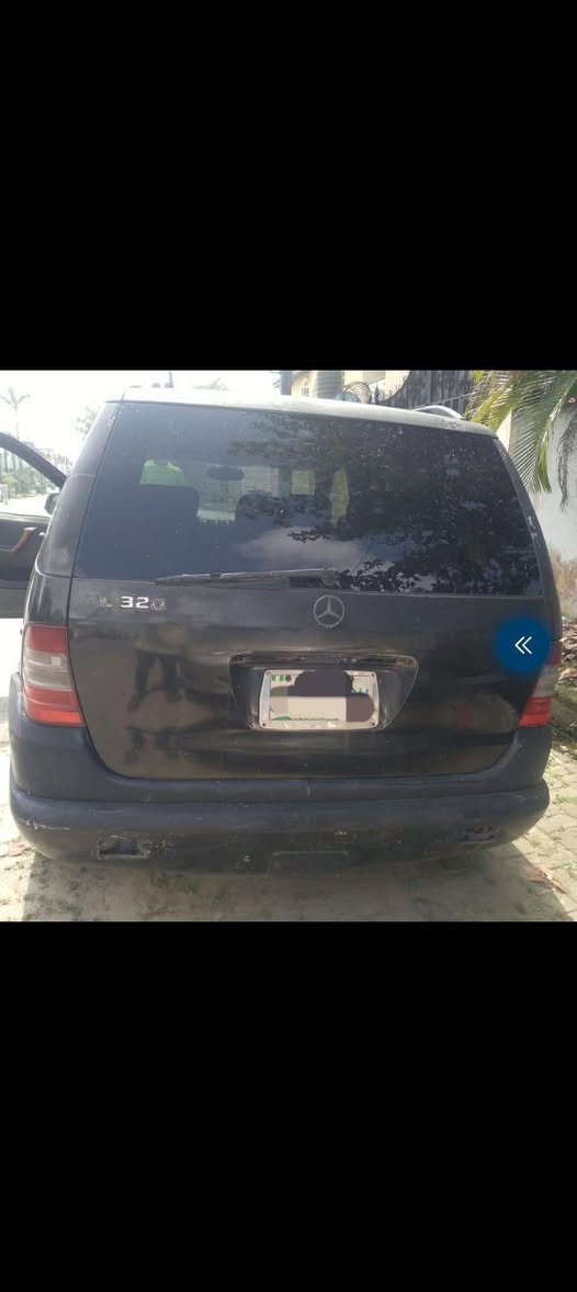 A picture of Mercedes ml320