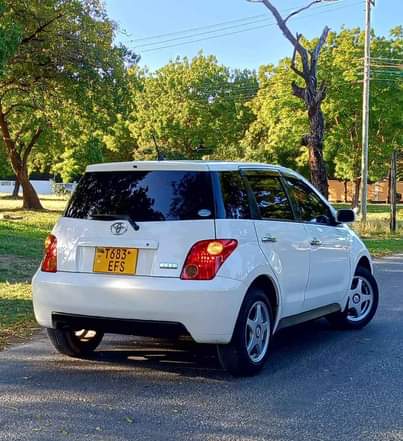A picture of TOYOTA IST NAMBA E PIGA 255 714 550 592