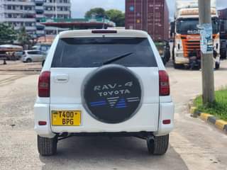 A picture of TOYOTA RAVA4