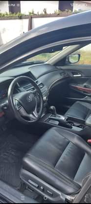 A picture of Back to business Quick sale Direct belguim 2011 honda crosstour