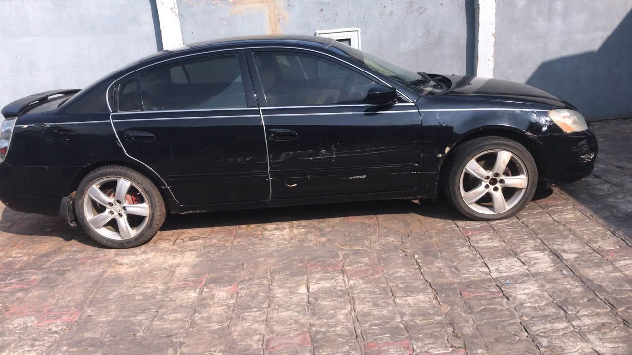 A picture of Nissan 05 07063644630