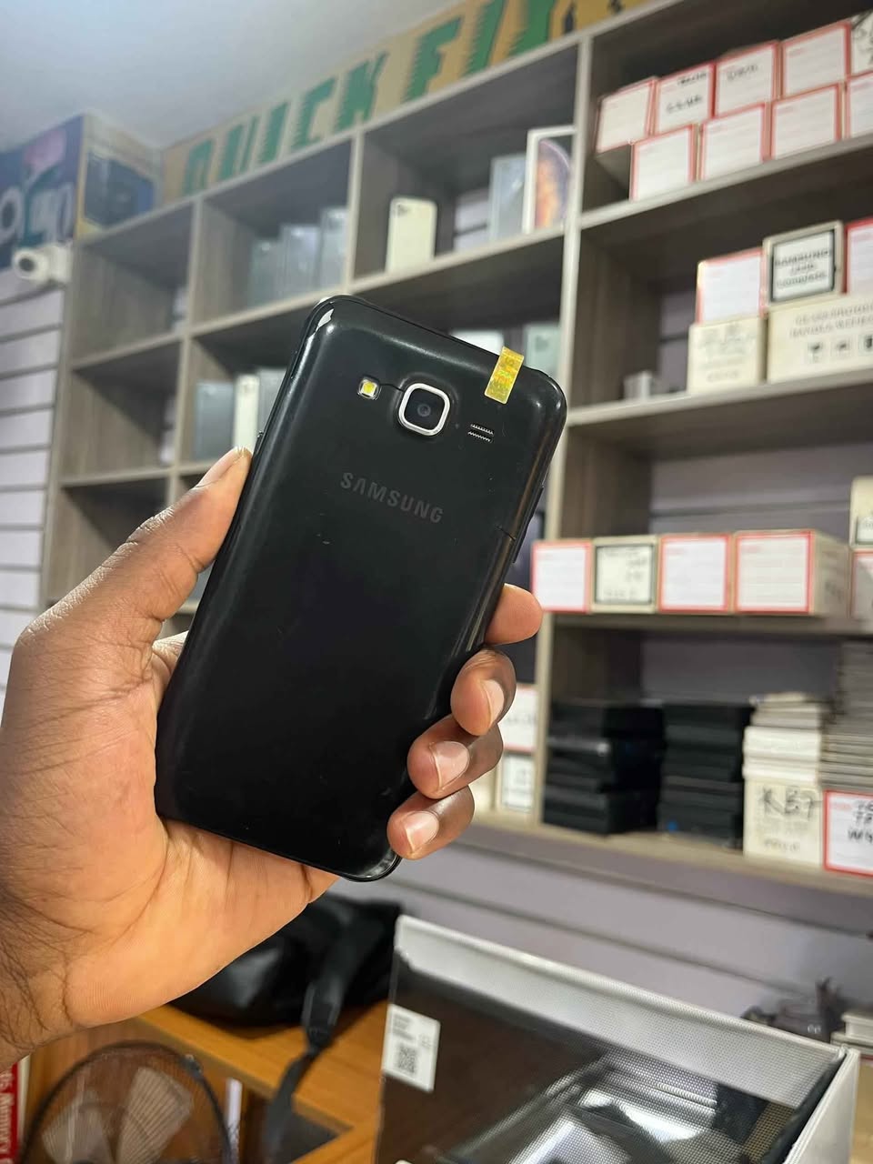 A picture of Samsung galaxy J5