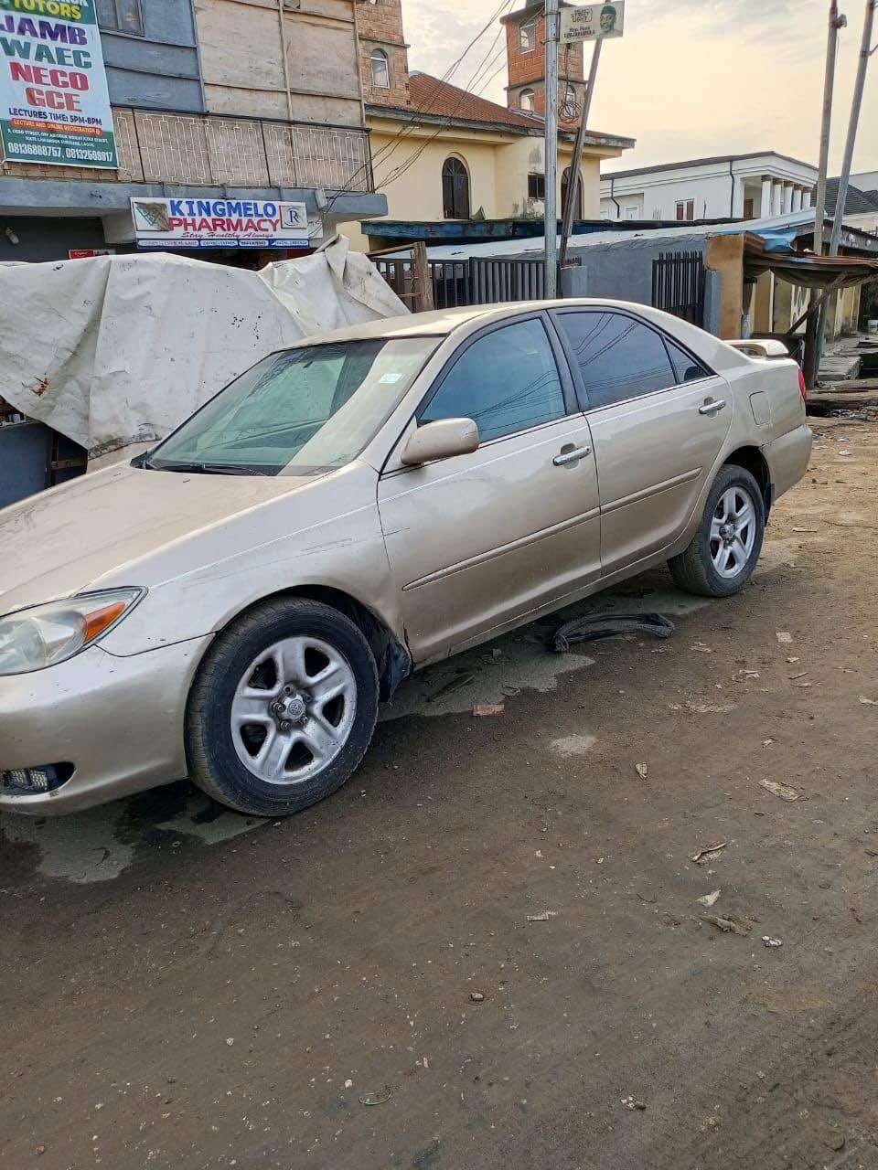 A picture of Toyota Camry 2004