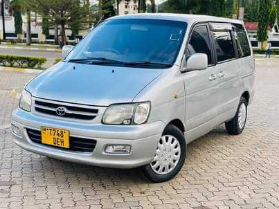 A picture of Noah SR40 Mwanza mjini 1990 cc Million 10 8 Engine