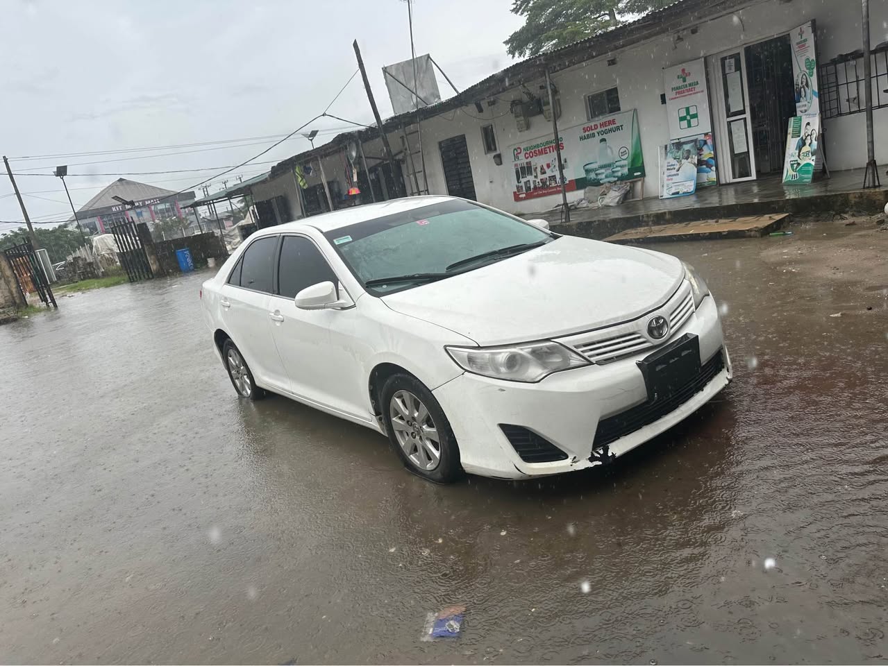 A picture of Toyota Toyota camry