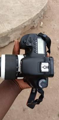 A picture of NASUKUMA CANON 7D BADO NEW KAMA MNAVYO IONA 0625108117