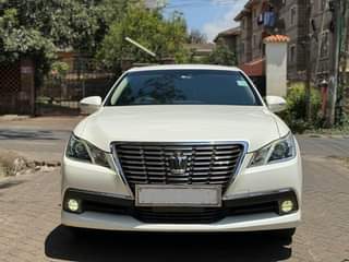 A picture of 2015 TOYOTA CROWN