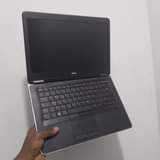 A picture of Slim laptop Dell core i5