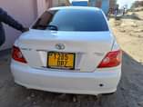 A picture of Kali sana hii mark x naitupa kwa 6M njoo na