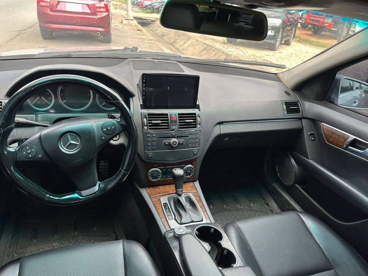 A picture of 08 c300