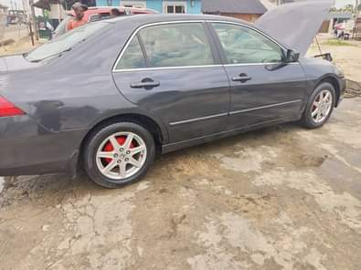 A picture of SUPER SHARP 2007 MODEL HONDA DC Everything is ok Sound