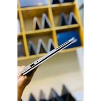 A picture of Hp elitebook x360 1030 g2 conviterble