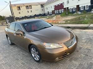 A picture of This is mint clean lexus es350 2007 model freshly from