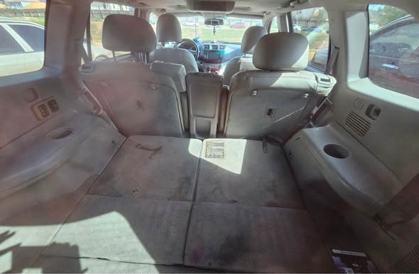 A picture of TOYOTA HIGHLANDER LIMITED EDITION 2012