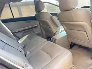 A picture of Lexus rx 330 2006 model