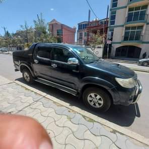 used toyota hilux