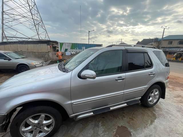 A picture of 2002 Mercedes Benz Ml