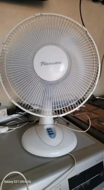 A picture of 2 fans for sell both 120k