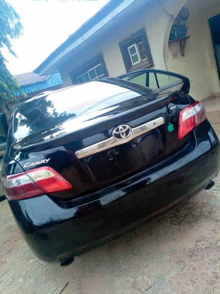 A picture of Camry 2008 voltron