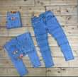 A picture of Jeans