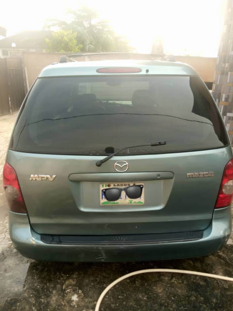 A picture of Mazda mpv