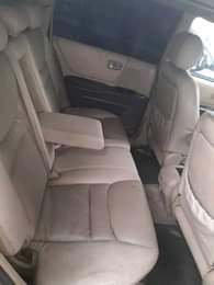 A picture of 2004 05 Highlander up for sale and everything is working