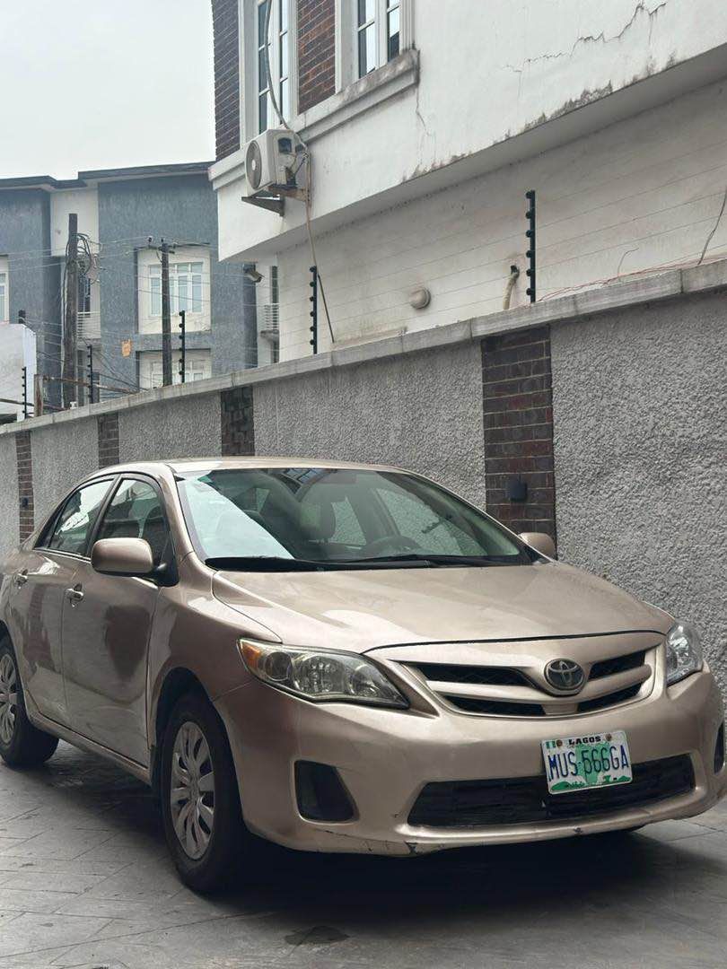 A picture of Toyota Corolla 2012 First body paint First user