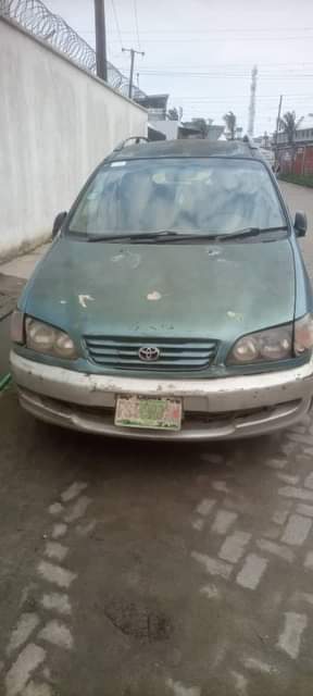 A picture of Bad gear Toyota picnic Sharp engine Dealers deal Fabric interior