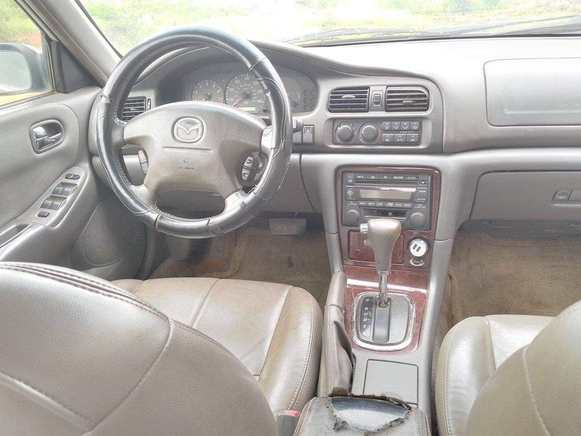 A picture of 2002 Mazda 626