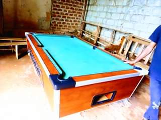 A picture of Pool table