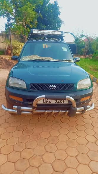 A picture of Rav4 on sale 0744248753