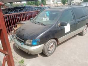 A picture of DISTRESS SALE 2000 used Toyota Sienna with good Engine and