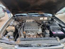 A picture of For sell sharp first body Toyota Avalon 2000 model