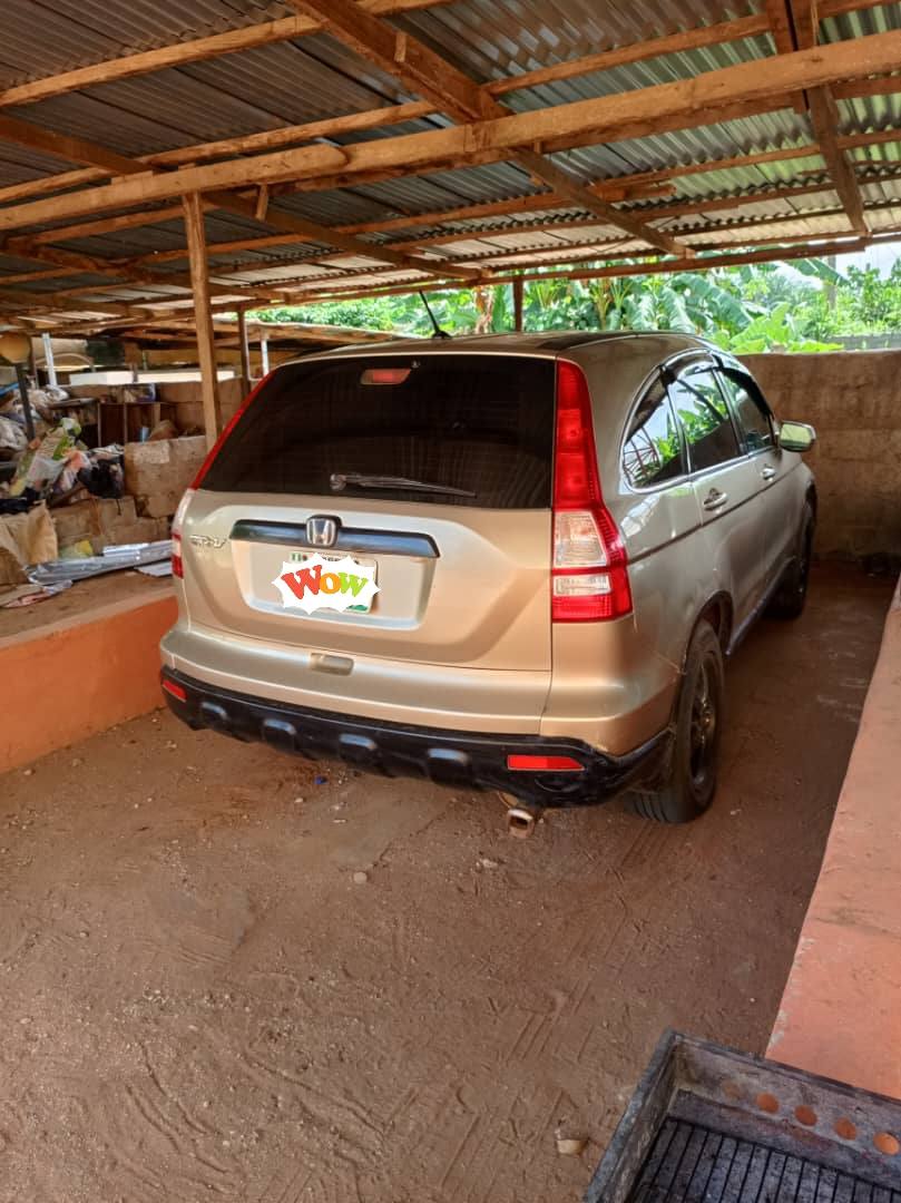 A picture of Honda CRV 08