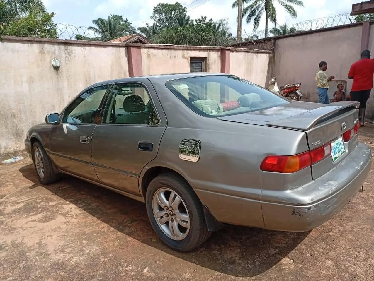 A picture of 2002 Toyota Camry 2002