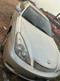 A picture of Lexus ES300
