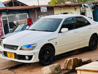 A picture of Alteza milion 6.9 Haipungui Ipo mwanza Automatic Engine safi 0784857610