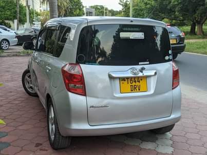 A picture of Toyota Ractis 0788078007