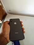 A picture of Iphone Xs