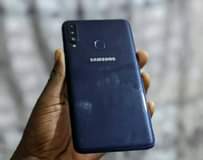 A picture of Samsung a 20s bei 170 000 Storage 32GB RAM 3GB