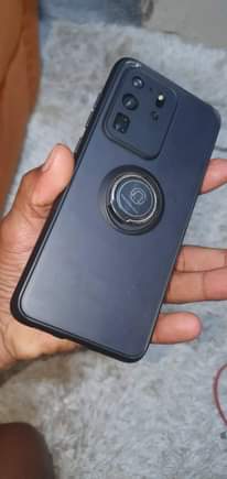 A picture of Samsung s20 ultra