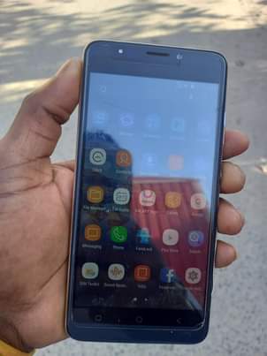 A picture of Samsung Y7 gb 64 mwenye 60 nipigie 0698399200
