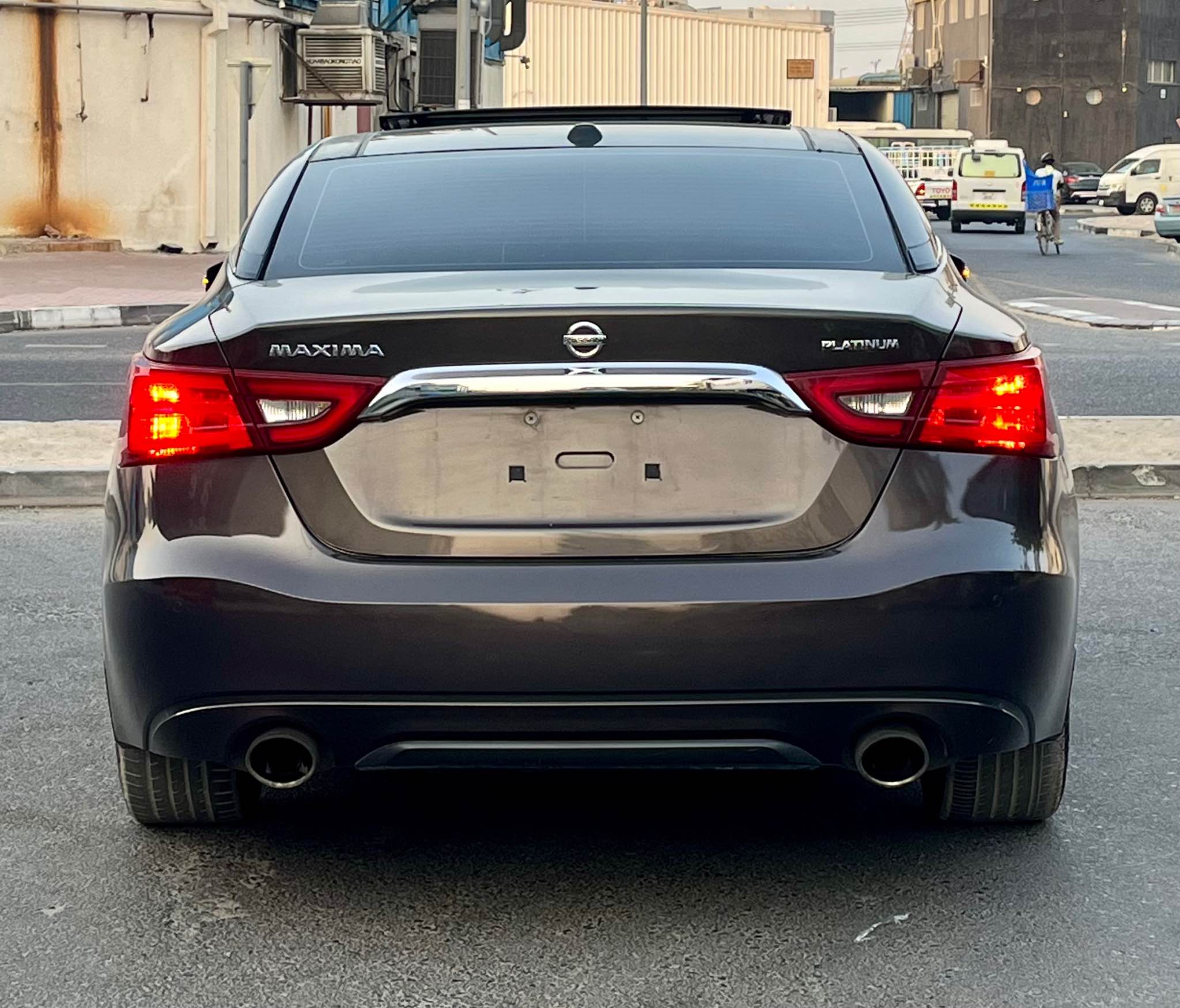 A picture of 2016 Nissan maxima platinum USA imported contact no 0563819795