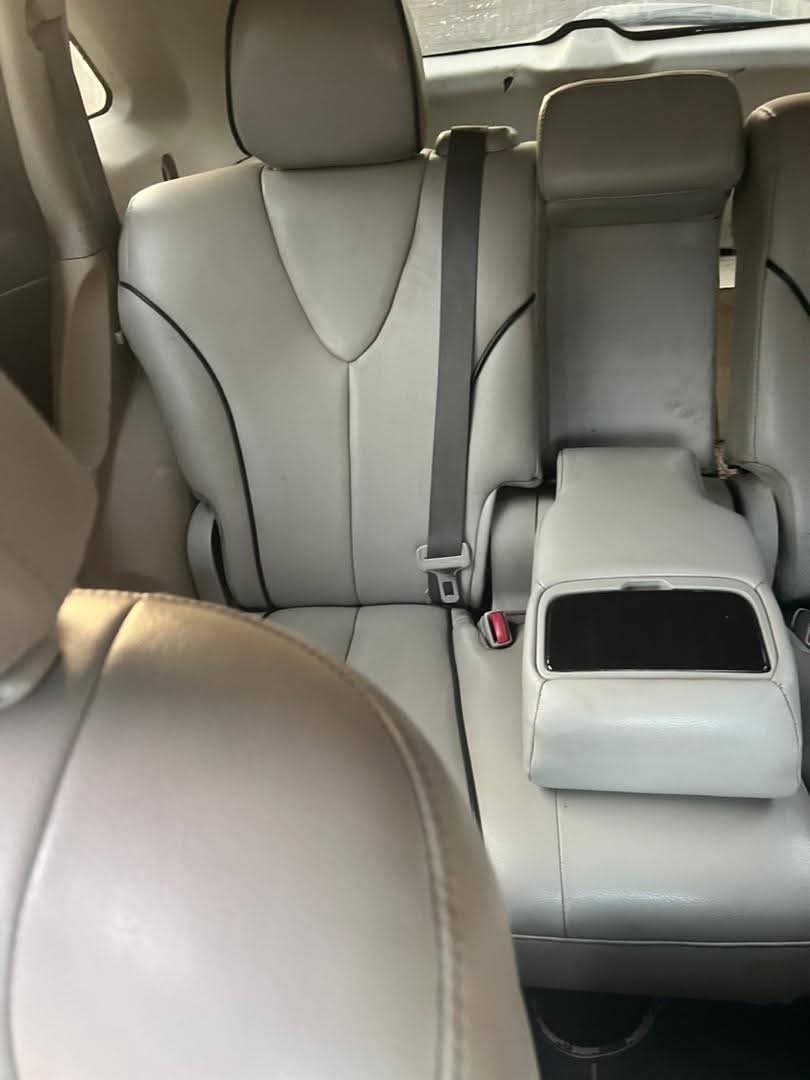 A picture of 2010 Toyota venza