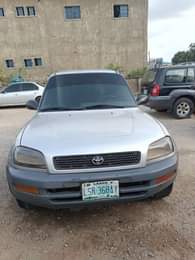 A picture of Clean Toyota Rav4 2000 in buy and condition Price1 750m