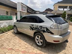 A picture of Registered Lexus rx330 Engine and gear topnotch Ac chilling Very