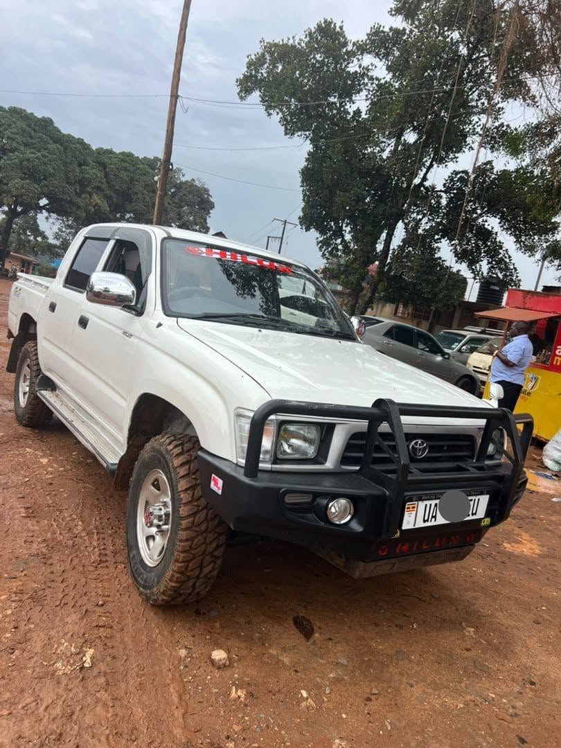 used toyota hilux