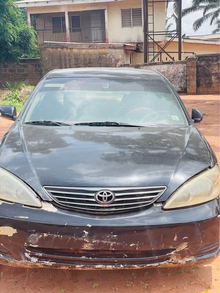 A picture of Toyota Camry 2 4