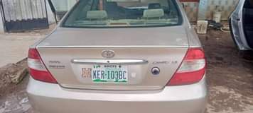 A picture of 2005 Toyota Camry 04 05 Sedan