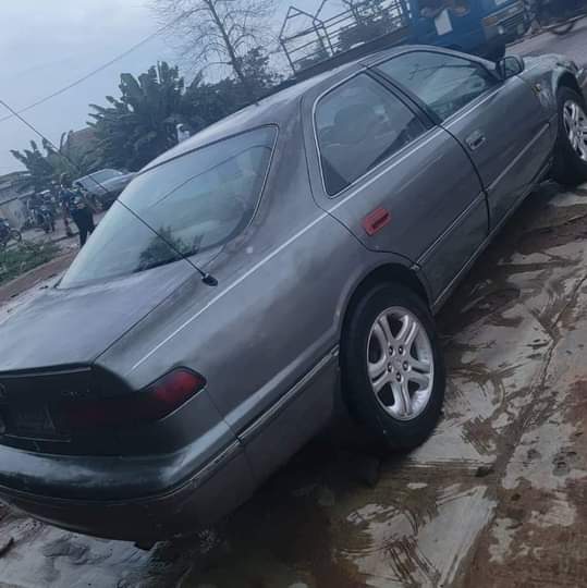 A picture of 1998 Toyota Camry 4plug